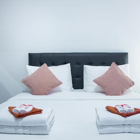 ג'קרטה The Cupcake Suites מראה חיצוני תמונה